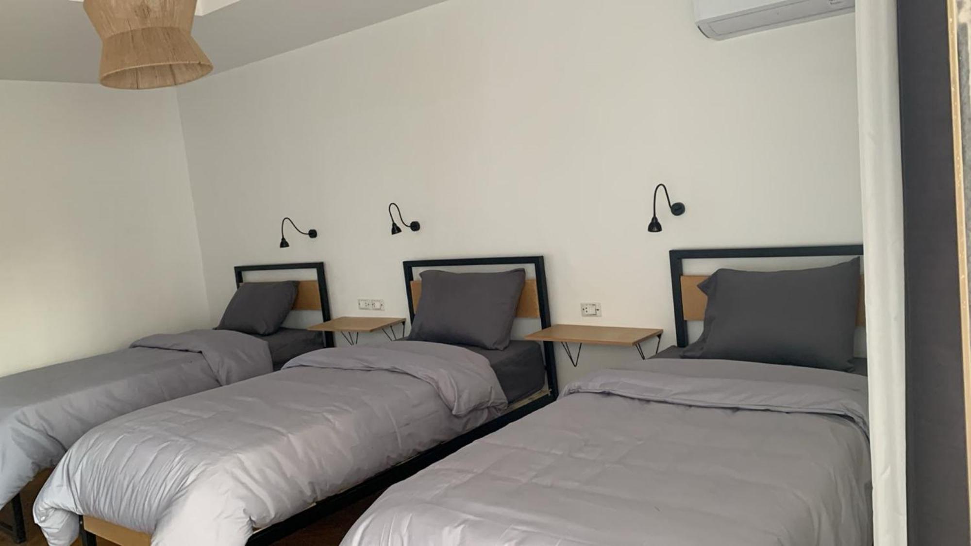 Pyramids Nights Hostel Kafret el-Gabal Esterno foto