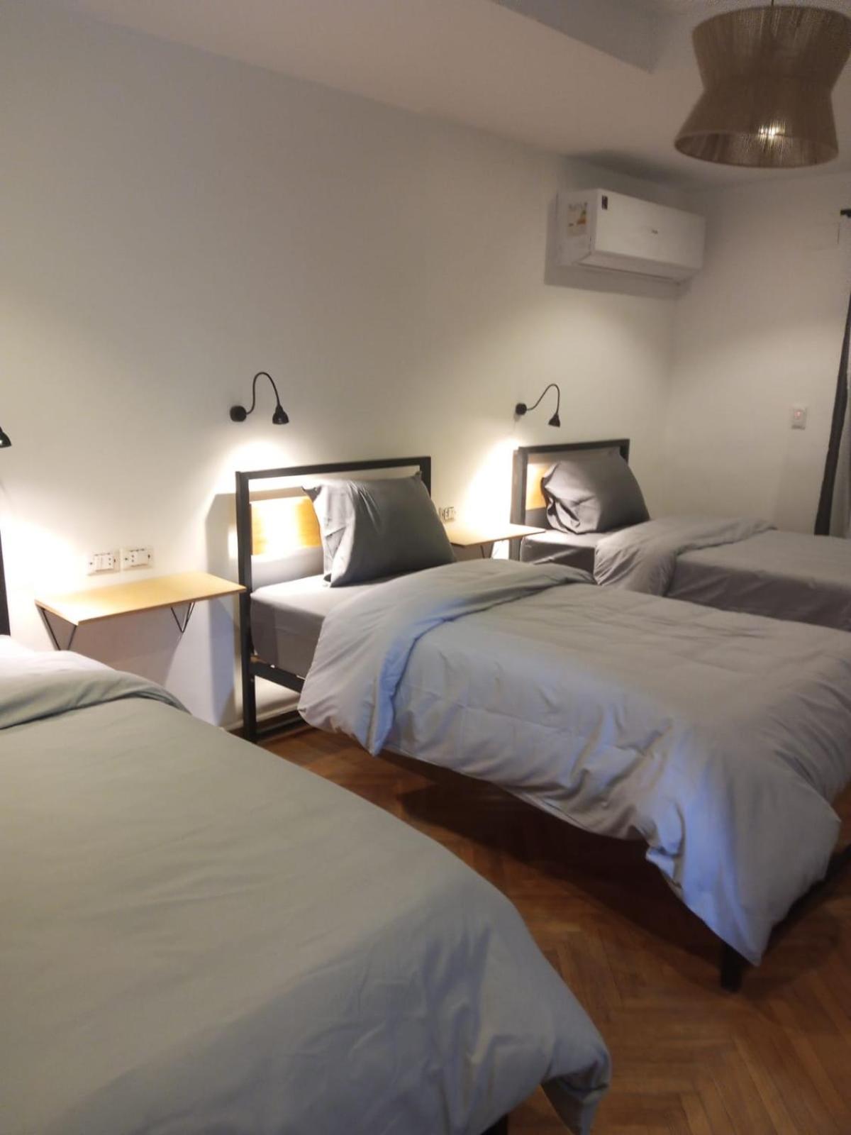 Pyramids Nights Hostel Kafret el-Gabal Esterno foto