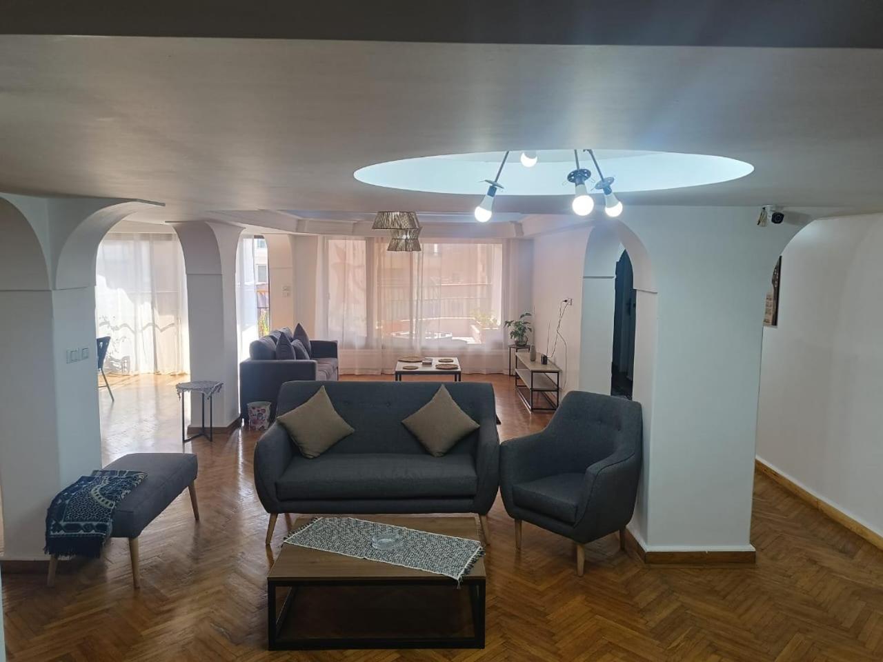 Pyramids Nights Hostel Kafret el-Gabal Esterno foto